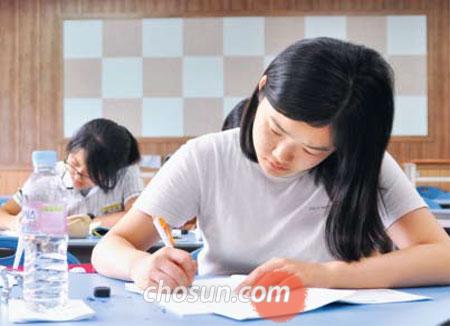 공신력 있는 언론사 논술 강좌… 저렴한 비용, 만족도 높아