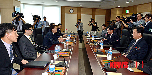 만든곳: 한국 네티즌본부 카페