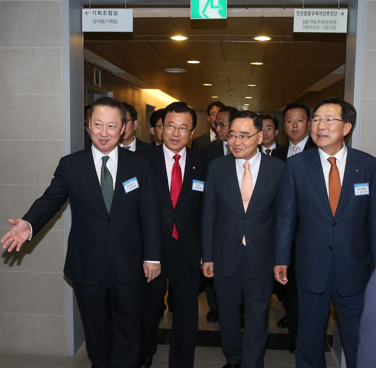 만든곳: 한국 네티즌본부 카페