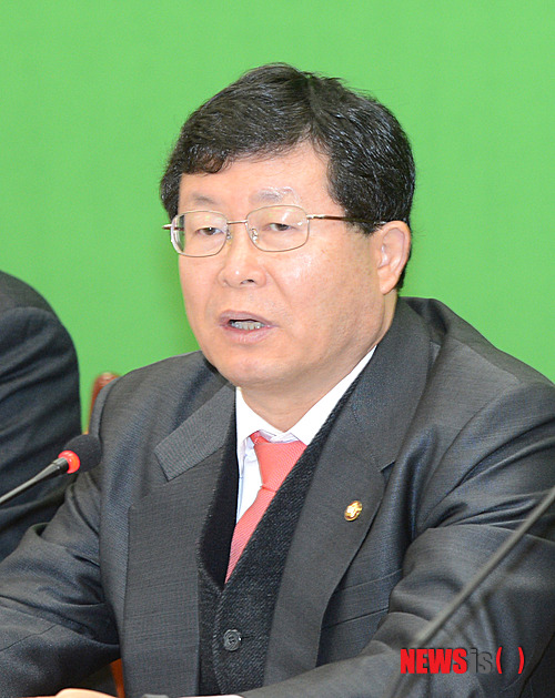 설훈 "기재부가 교학사의 2대주주"