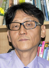 
	김홍중 한국입양가족협의회 회장 사진
