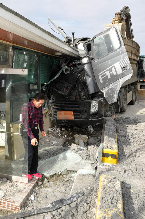 만든곳: 한국 네티즌본부 카페