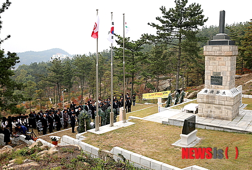 만든곳: 한국 네티즌본부 카페
