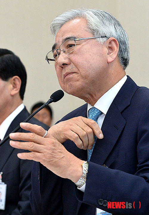 문용린 "전교조 법외노조 유보…교육부 방침 따를것"