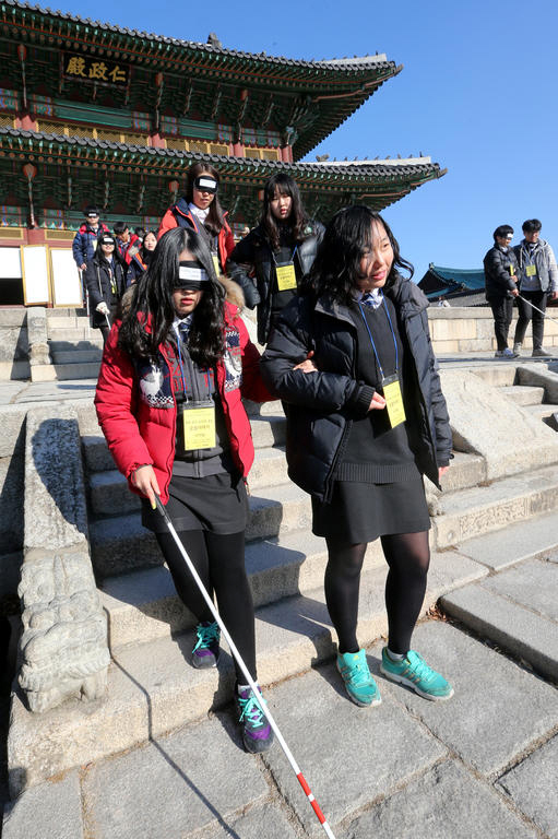 만든곳: 한국 네티즌본부 카페