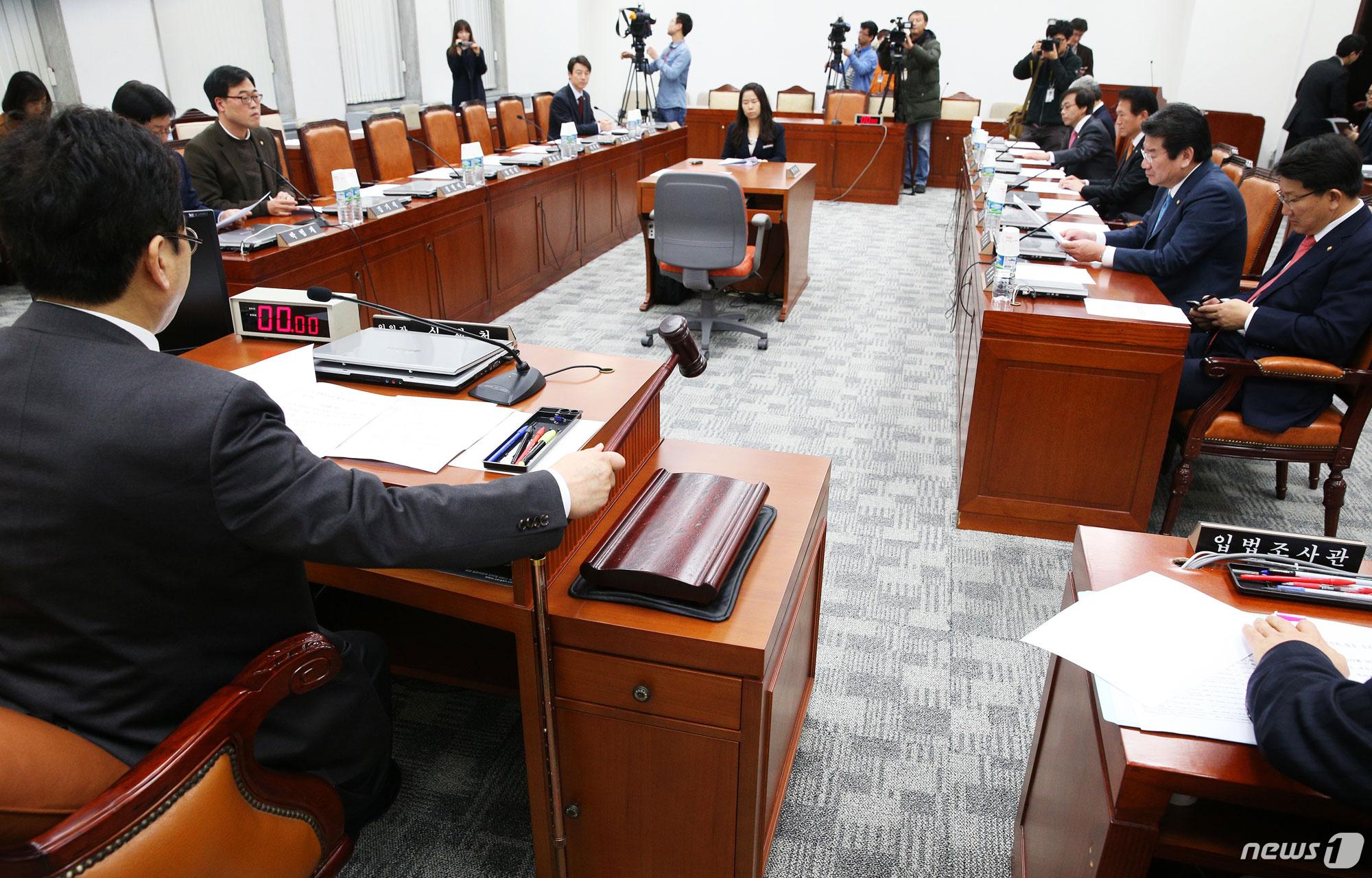 사진이 안보이면→ 우측클릭→ 사진보기 클릭,) OK. 작성: 한국 네티즌본부 카페