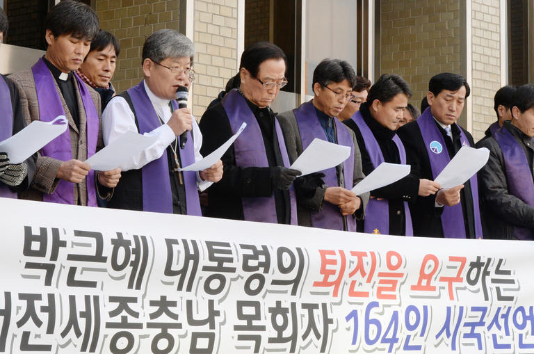 사진이 안보이면→ 우측클릭→ 사진보기 클릭,) OK. 작성: 한국 네티즌본부 카페