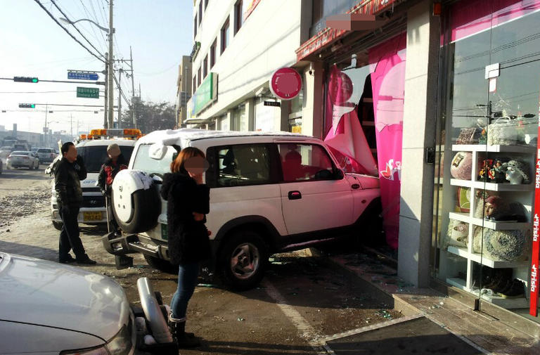 사진이 안보이면→ 우측클릭→ 사진보기 클릭,) OK. 작성: 한국 네티즌본부 카페