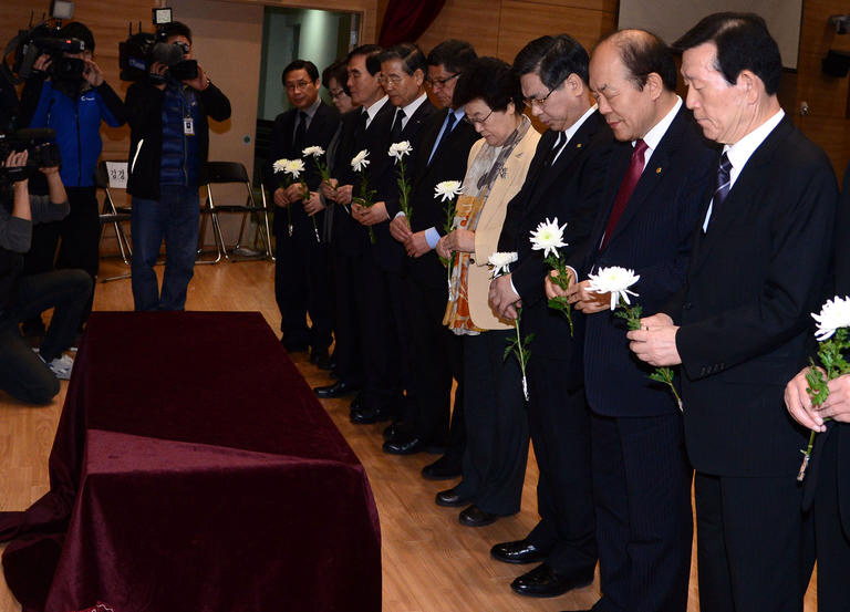 사진이 안보이면→ 우측클릭→ 사진보기 클릭,) OK. 작성: 한국 네티즌본부 카페