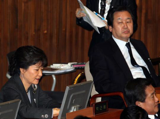 박근혜 vs 김무성이 앙숙인 이유 (정치초보를 위해)(장문주의) | 인스티즈