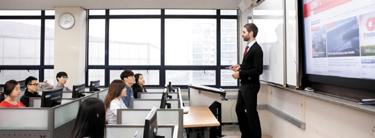 외국인 교수와 '프리런치 미팅'