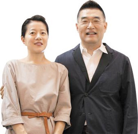 서을호(오른쪽) 서아키텍스 대표와 김경은 소장 부부 사진