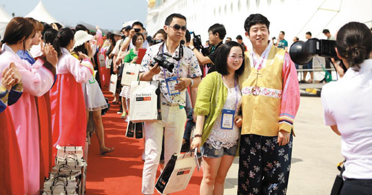 [Why] 한국 찾는 中 '인센티브 투어(포상 여행)' 하룻밤에 수십억씩 쓴다는데…