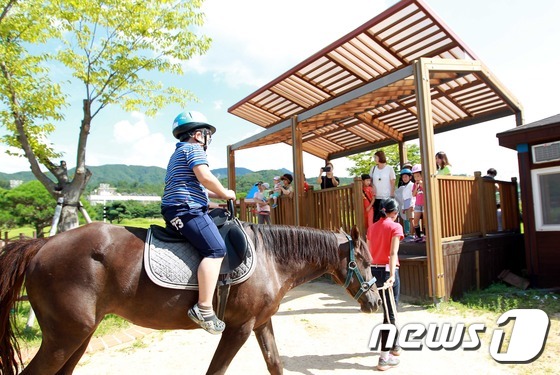 수학여행 소규모 체험학습 전환에 학생 ‘반발’
