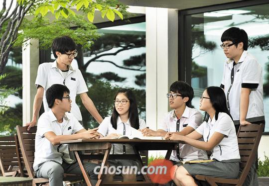 자율적으로 심화학습하고 발표·토론… 논·구술·면접 실력 쌓아