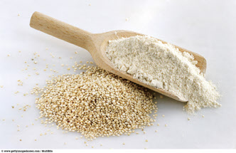 Quinoa and quinoa flour/퀴노아