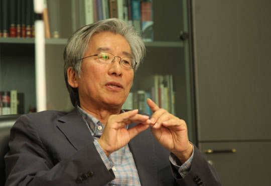 이태수 인제대 인간환경미래연구원장 /신성헌 기자
