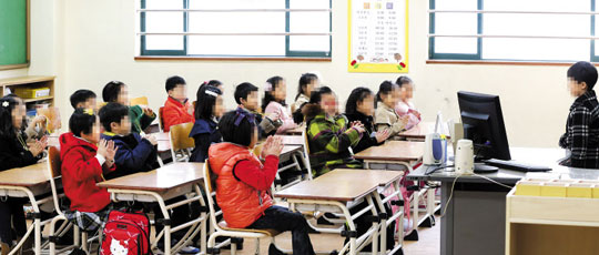 [Why] '영어 수업 강점' 줄고 학비는 많이 들어… 인기 시드는 사립初