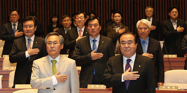 지난 11월 20일 서울 여의도 국회 예결위 회의장에서 열린 새정치민주연합 의원 총회. photo 전기병 조선일보 기자