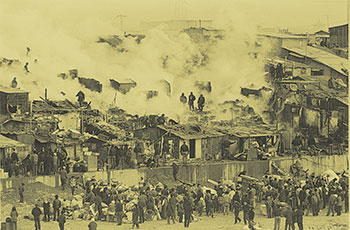 
	1973년 12월 6일 청계천변에 밀집되어 있던 판자촌에서 원인을 알 수 없는 화재가 발생해 주변의 무허가 판자집들이 전소되었다. /조선일보DB

