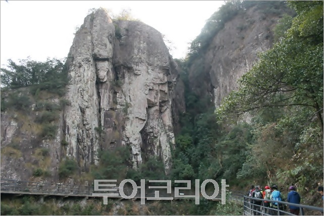 장가계와 태항산의 비경을 합쳐 놓은 '신선거(神仙居)'