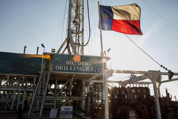 미국 텍사스주의 퍼미안베이신 유정은 셰일원유를 생산한다. 지난해 기준으로 미국내 셰일원유 생산 유정은 9만5000개에 이른다. /블룸버그 제공