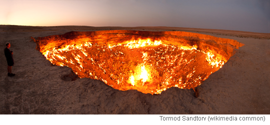 45년 동안 불타는 싱크홀 ‘지옥의 문’