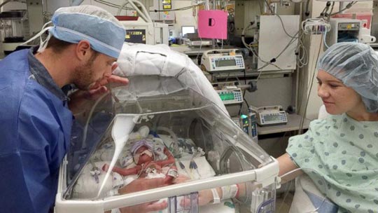 
	�ƴ�(����)�� �ٴϿ��� ������ �κΰ� ��ť������ ���� �ټ� �� �ֵ��� ��� �� ���̸� ������ �ִ�.
