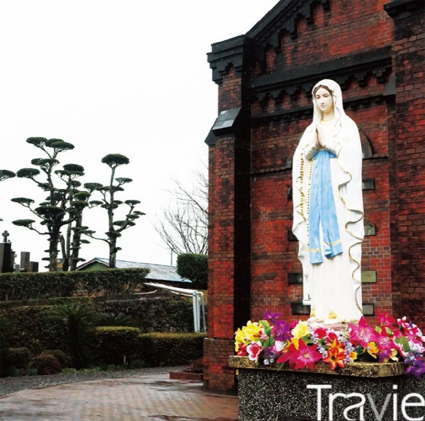 여느 성당과 마찬가지로 타비라 천주당에서도 '여기 들어오는 모든 이들'을 먼저 맞이해 주는 것은 마리아상이다