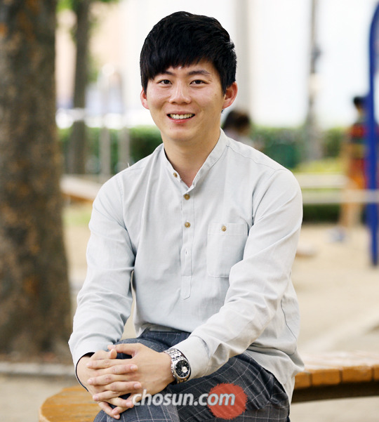 메르스에 감염됐다가 격리 치료를 받고 완치돼 17일 퇴원한 최준석씨는 경기도 평택시의 자택 앞에서 “‘지지 않겠다’고 마인드 컨트롤 하며 메르스를 이겨냈다”고 말했다.