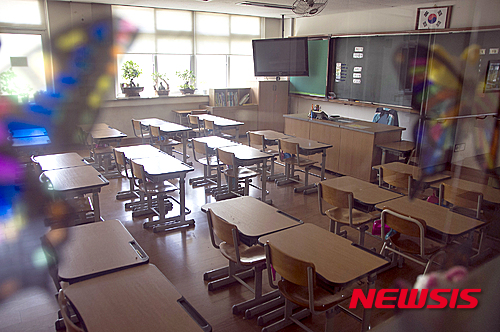 '1일 왕따' 논란 교사 전출될 듯…진상위 조사 매듭