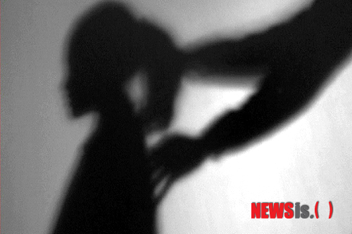 여자중학교 교장 '학생 성추행' 의혹