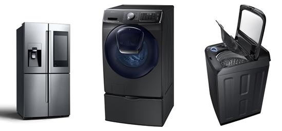 삼성전자가 ‘CES 2016’에 전시하는 IoT 가전제품들. (왼쪽부터) 패밀리 허브 냉장고·애드워시 드럼세탁기·액티브워시 세탁기. /삼성전자 제공