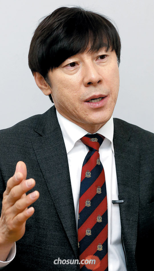 카타르 아시아축구연맹 23세 이하 챔피언십 기간에 신태용 감독은 몸무게가 2㎏ 줄었다. 