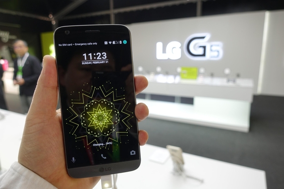 LG전자 신형 전략 스마트폰 ‘G5’의 모습 /박성우 기자