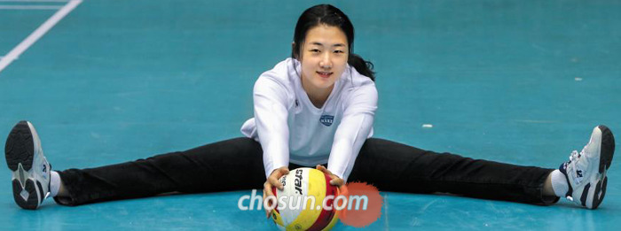 코트 위에 '명랑소녀 강소휘' 등장이오