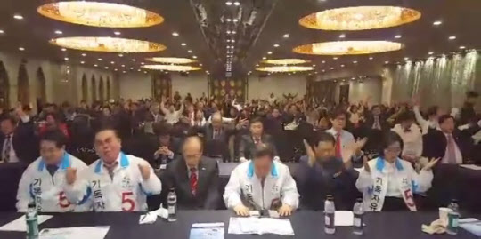 이 정당 뽑겠다는 어머니 말리느라 힘들었음..ㅠㅠ | 인스티즈