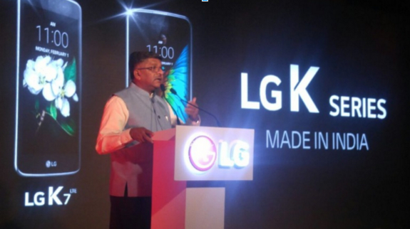 LG전자 인도법인은 인도 뉴델리에서  ‘메이크 인 인디아, 트루 4G(Make in India, True 4G)’라는 슬로건을 내걸고 K시리즈를 현지에서 생산해 보급하겠다는 계획을 발표했다./LG전자 인도법인