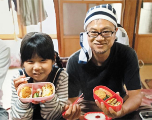 실제 아빠 싱고와 어릴 적 하나 사진