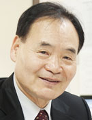 신언항 중앙입양원 원장