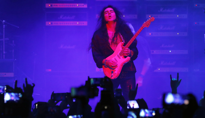 9일 ‘제너레이션 엑스’ 무대에 선 잉베이 맘스틴.