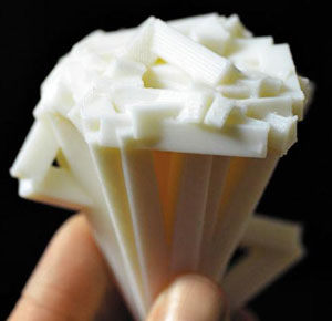김소월 시‘진달래꽃’을 코드값으로 바꿔 3D 프린터로 인쇄한 조형물.