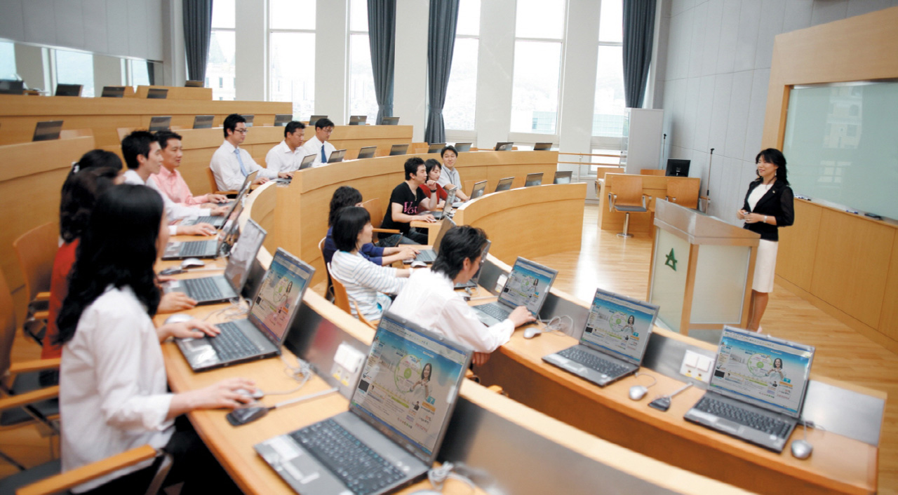 '학생 맞춤 1년 4학기제' 도입… 조기 졸업 가능