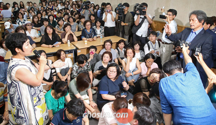 "공립유치원 확대하면 사립 죽는다" 원장들 점거농성으로 세미나 무산