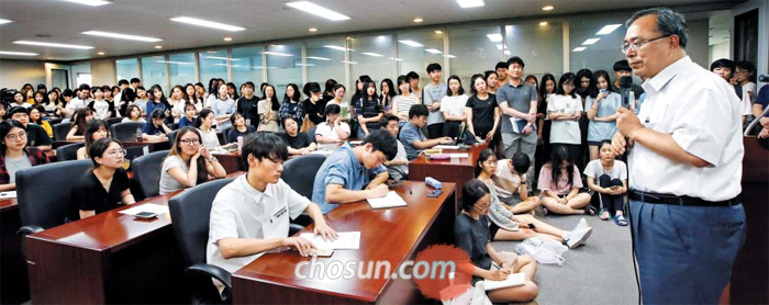 초등교사 '임용 절벽'… 서울, 8분의 1만 뽑는다