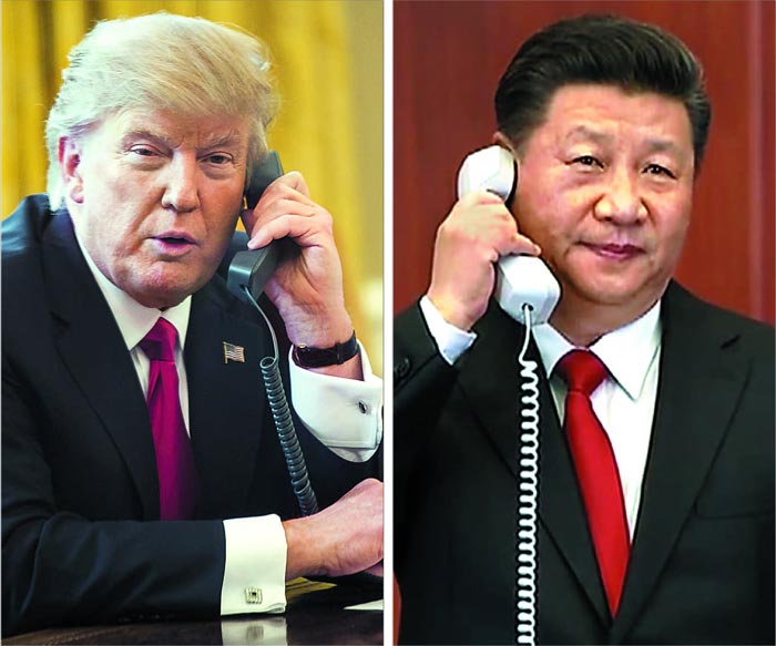 지난 1월 외국 정상과 전화통화하는 트럼프(왼쪽) 대통령과 지난해 11월 중국 우주비행사들과 통화하는 시진핑(오른쪽) 주석.