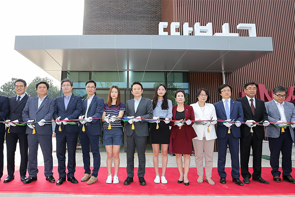 대학생과 청년들의 주거환경 문제를 해결하기 위한 '따복기숙사'가 지난 3일 개관했다.