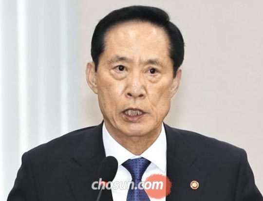 송영무 국방부 장관
