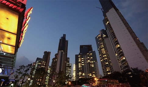 중국 상하이 도심의 고층 아파트 전경 / 블룸버그 제공