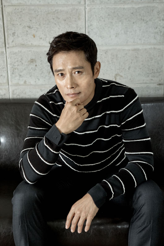 [Oh!커피 한 잔①] 남한산성 이병헌 현실과 맞닿아 있어 배울 점 있다 - 조선일보 > 문화 > 영화 [Oh!커피 한 잔①] 남한산성 이병헌 현실과... 